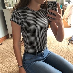 ON HOLD BRANDY MELVILLE Patterned Tee